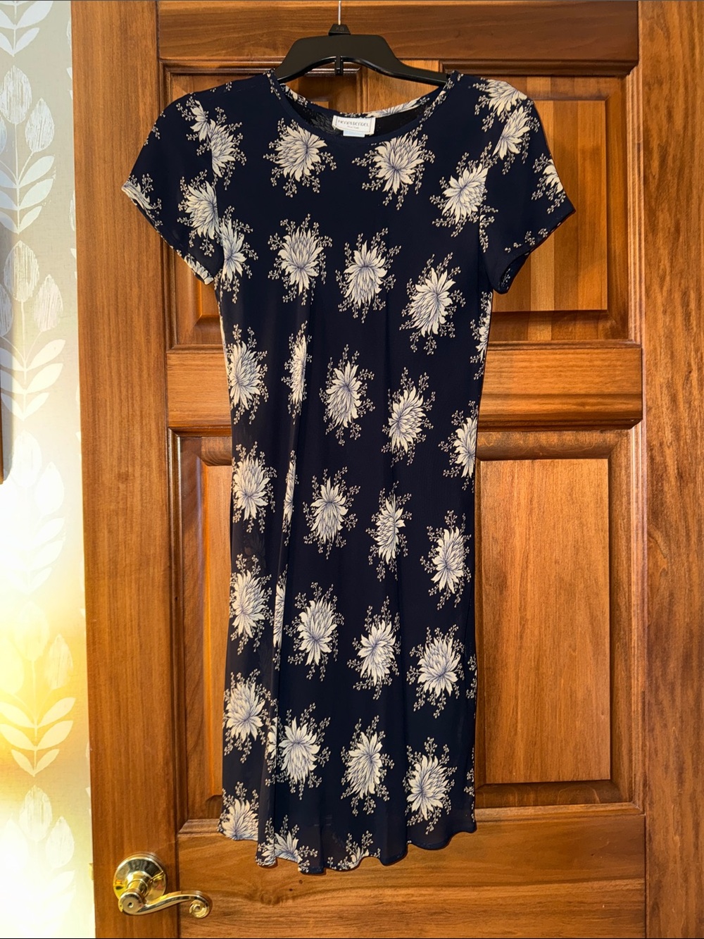 henri bendel Navy and Cream Floral Short Sleeve Dress